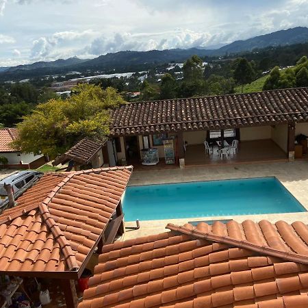 Hostal Hollywood Inn Rionegro Exterior photo