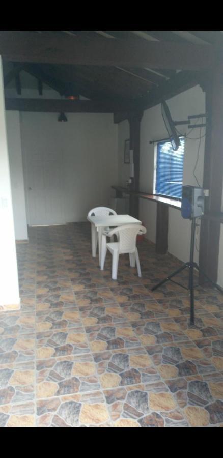 Hostal Hollywood Inn Rionegro Exterior photo