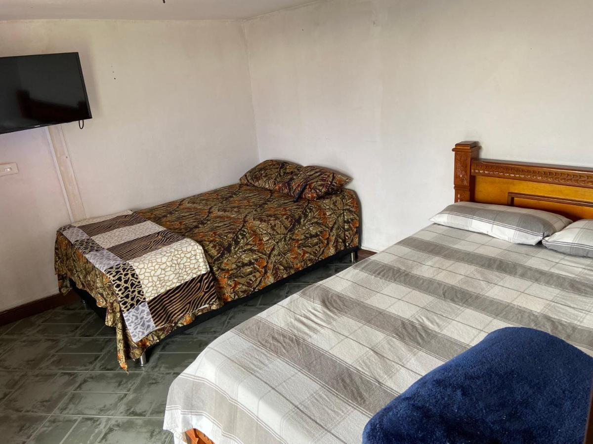 Hostal Hollywood Inn Rionegro Exterior photo